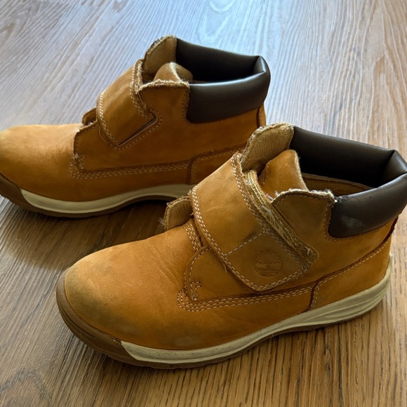 Timberland Kids Brown Boots - Picture 4 of 7